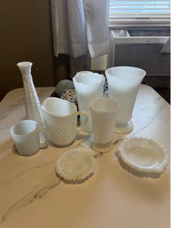VINTAGE ANCHOR HOCKING MILK GLASS COLLECTION