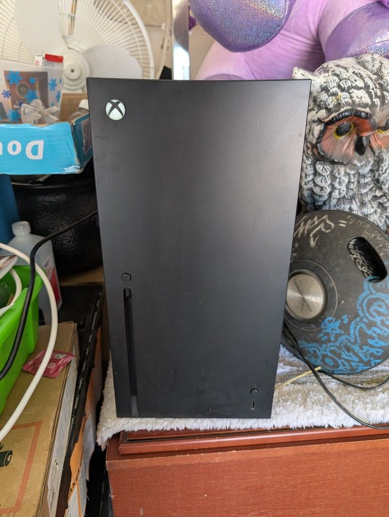 Xbox Series X Replica Mini Fridge Thermoelectric Cooler