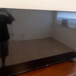 65 in ONN tv for sale 200$