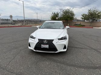 2017 Lexus IS