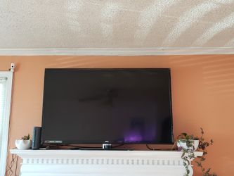 60" Flat Screen TV RCA