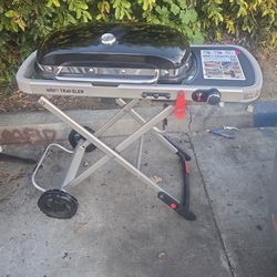 Weber Traveler Grill- Sell 1Pm