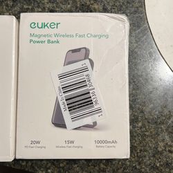 Magnetic Wireless Fast Charging Power Bank