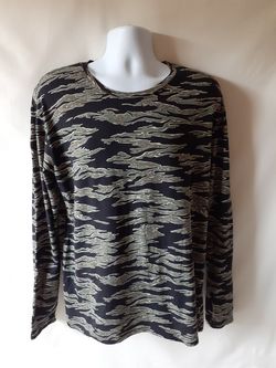 PacSun men's black/green camouflage print long sleeve shirt size L