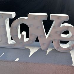 LOVE Sign With Lights 