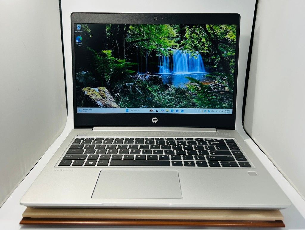 HP Probook 445R G6 AMD RYZEN 5 16GB 256GB Radeon Vega 8 Graphics 2GB VRAM Video//Photo Editing