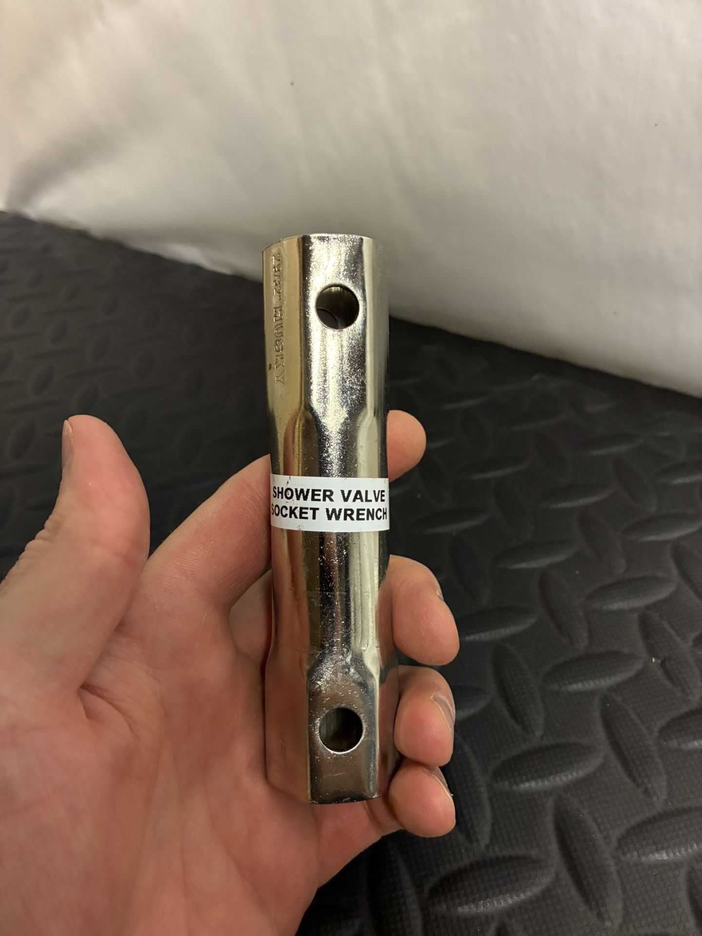 Shower valve socket wrench