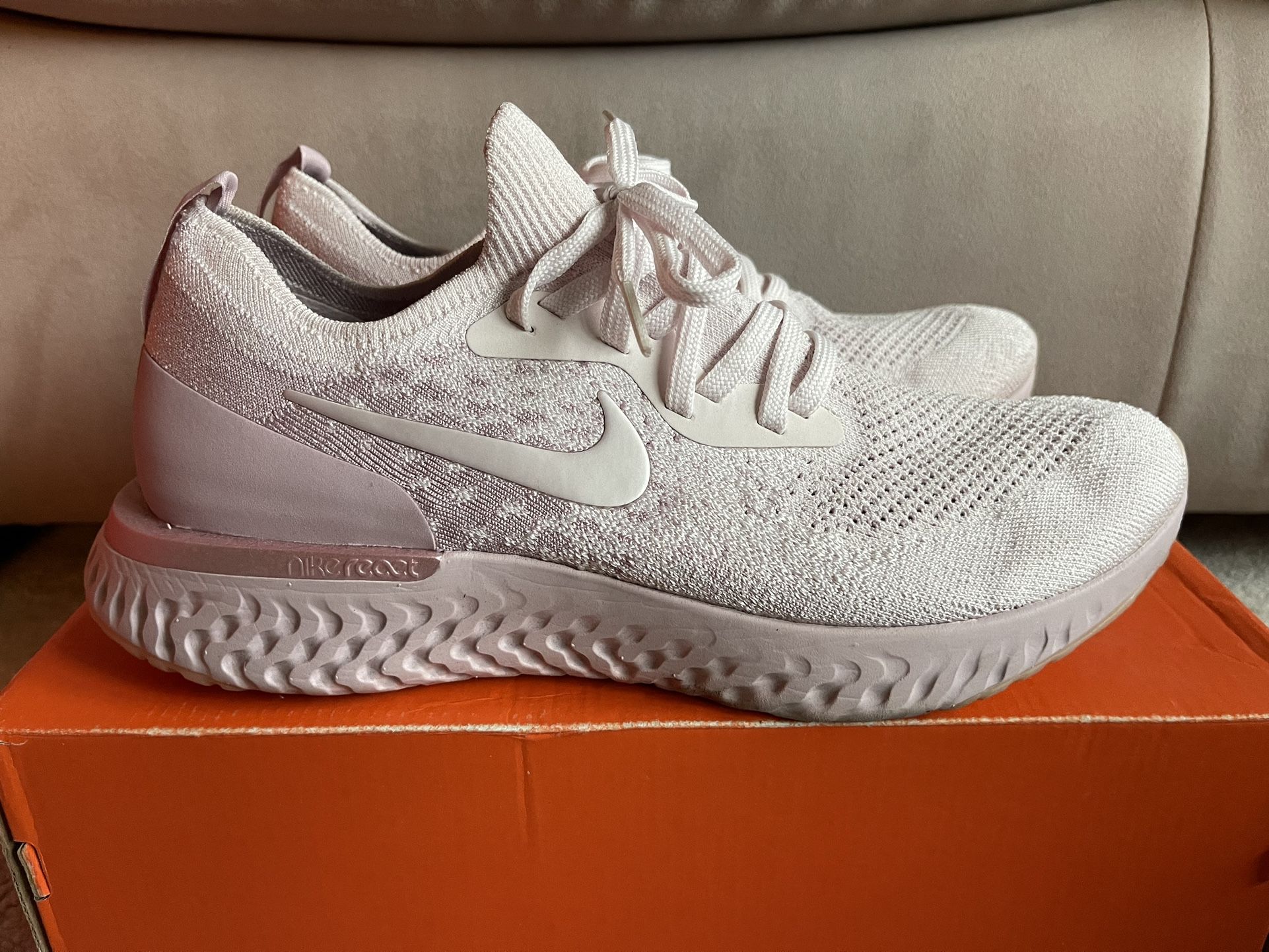 Nike Epic React Flyknit - 10