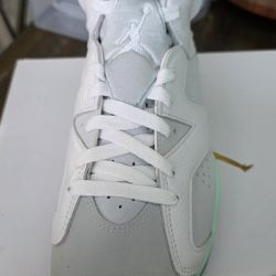 Womens Air Jordan's 8.5 NEW