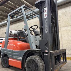 HEAVY DUTY Toyota forklift for sale 