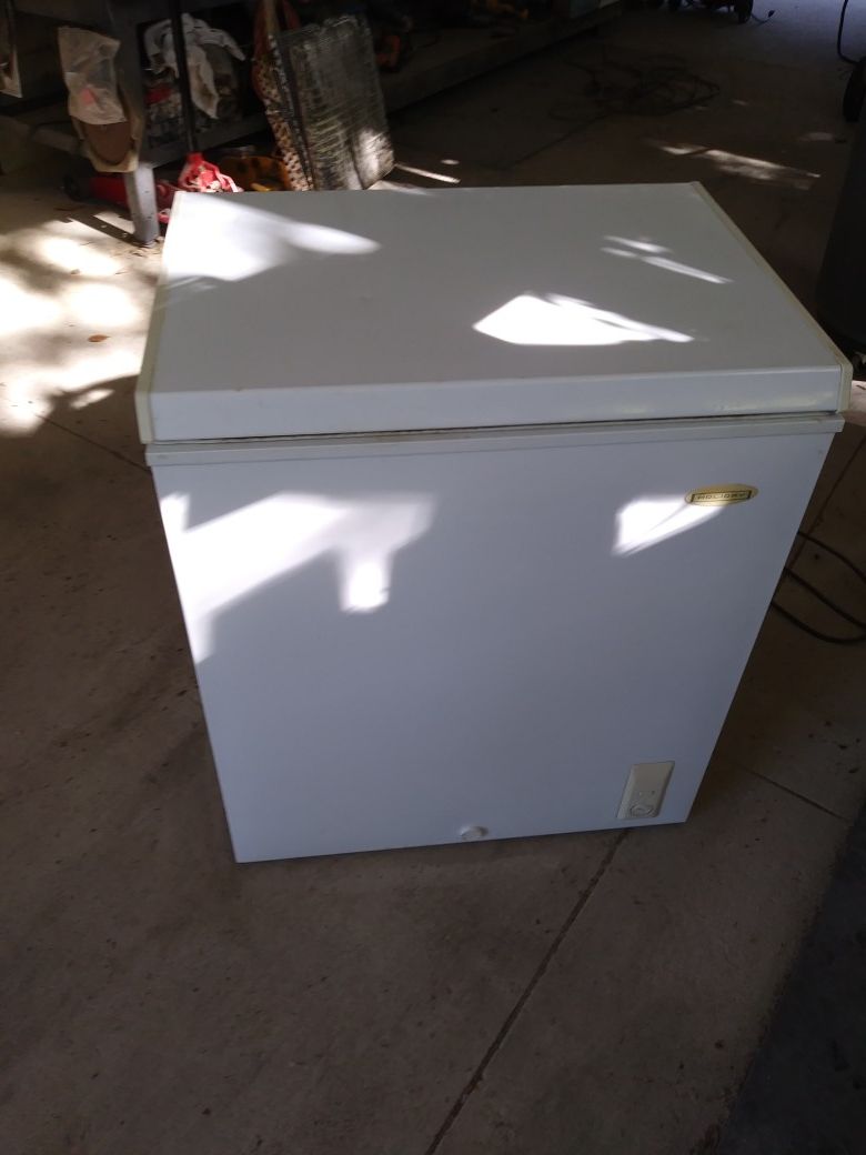Holiday household freezer M#LCM050LC