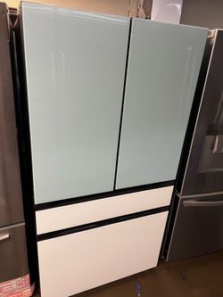OPEN BOX SAMSUNG BESPOKE FOUR DOOR REFRIGERATOR STANDARD SIZE