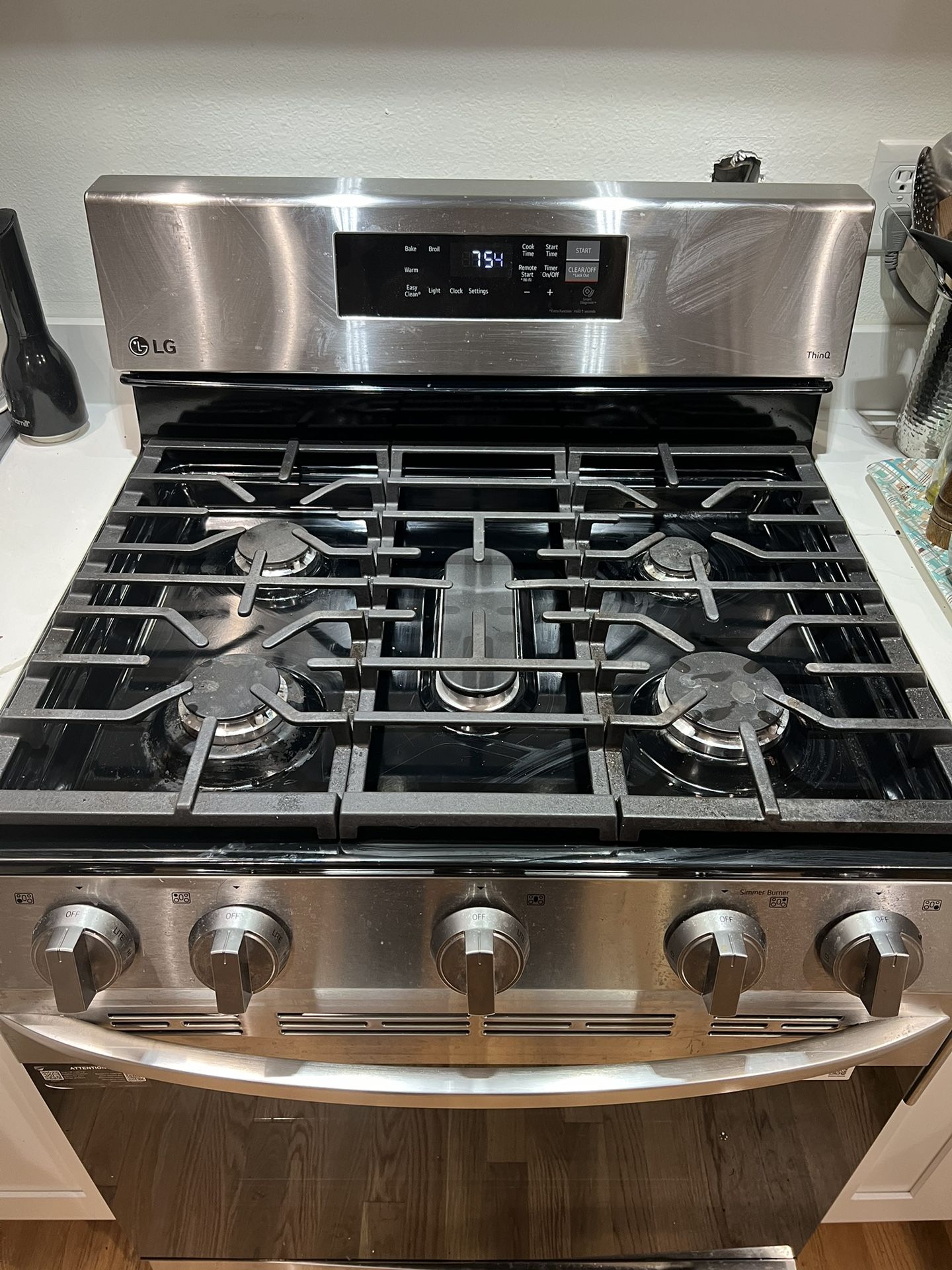 Almost New LG 5Burner Gas Range Oven for Sale in Seattle, WA OfferUp