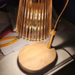 Used Light Works Great It SWIVELS And Has Adjustable Settings And A Timer