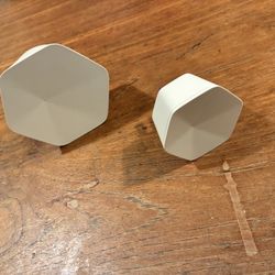 2 Xfinity Comcast xFi Pods WiFi Network Range Extenders 