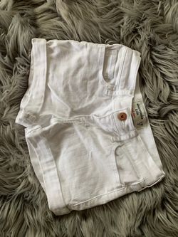 White shorts size 9/10