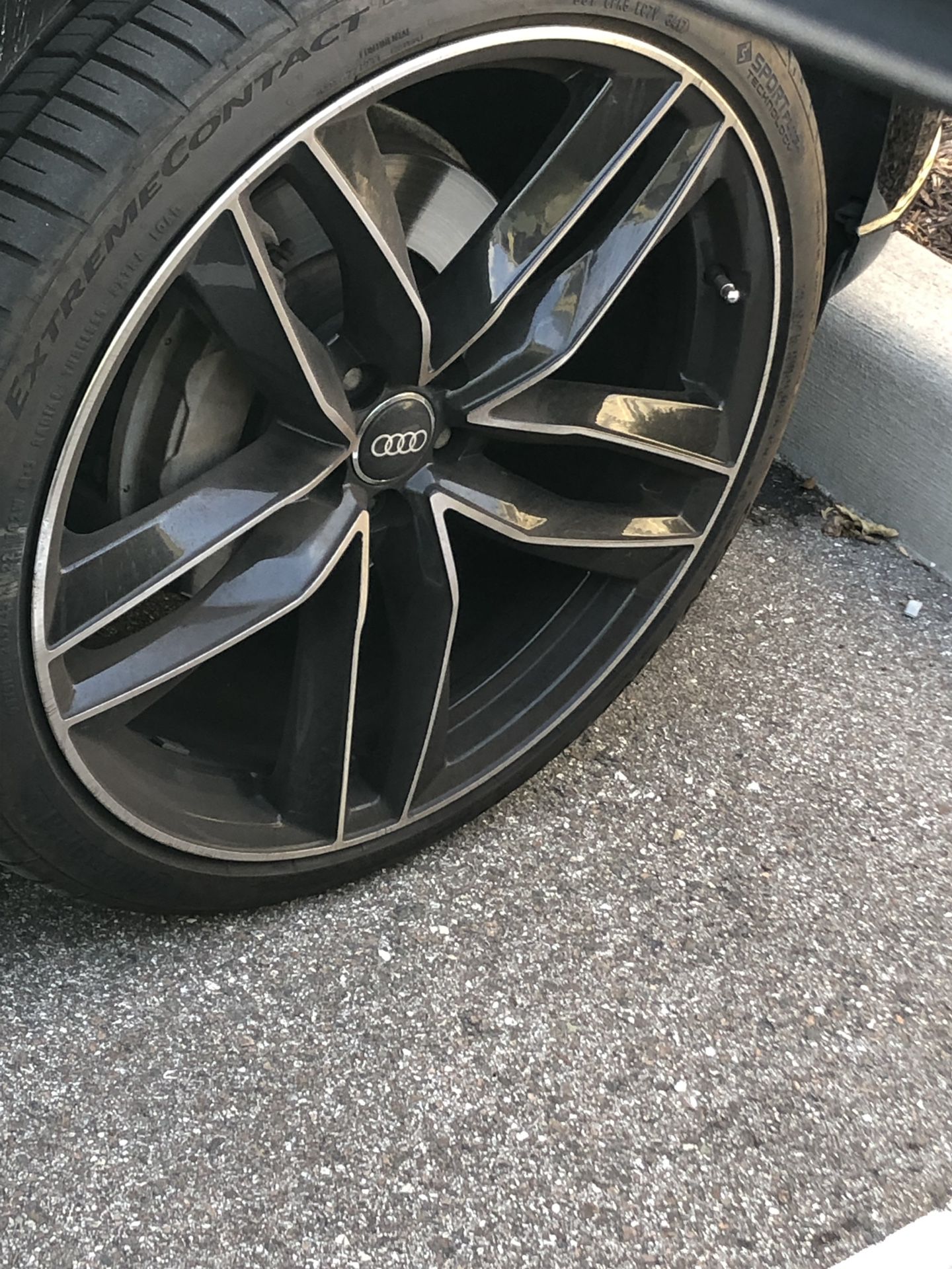 Used 21” Audi or VW rims only