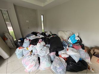 🚨 FLASH SALE – WHOLE CLOTHING LOT $1,500