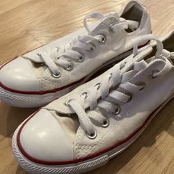 White Converse Women’s Size 7