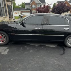 2001 Lincoln Town Car