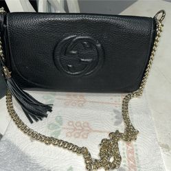 Gucci Calfskin Pebbled Medium SoHo Flap Shoulder Bag Chain Strap