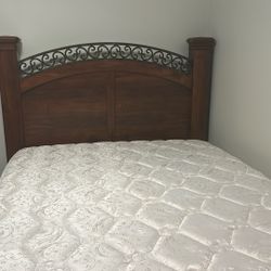 Queen Bed Including Mattress And Box Springs
