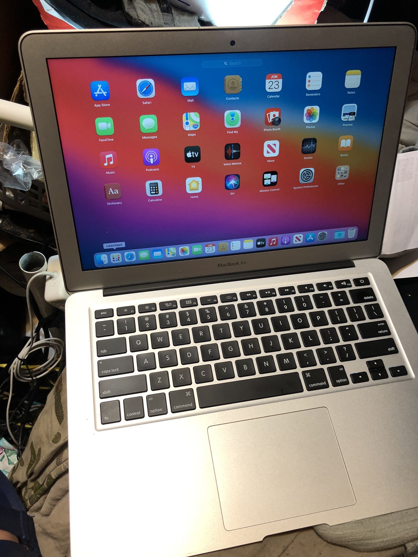 Apple MacBook Air A1466 Core i5 /4GB RAM 128GB SSD as New condition $169