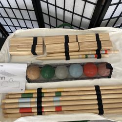  Croquet 24 Piece Set With Magnolia posts Brand New 