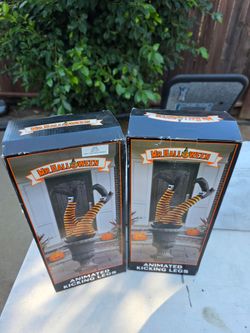 Mr. Halloween Animated Kicking Legs – Set of 2