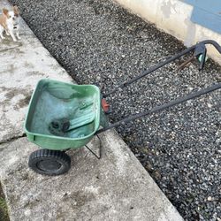 Turf feeder