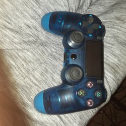 PS4 controller