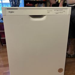 Whirlpool White Built in Dishwasher New