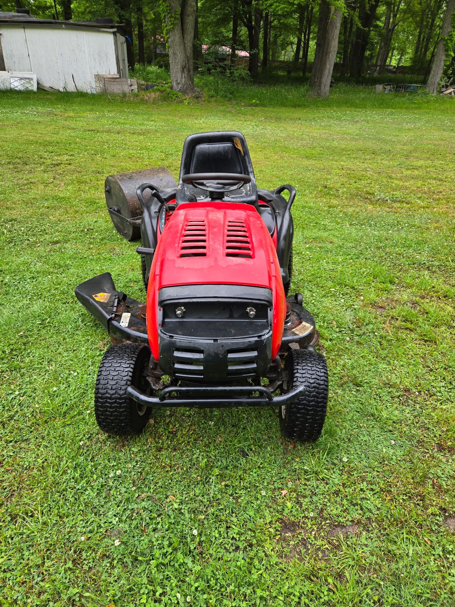Troy-Bilt Riding Mower - 22HP Briggs & Stratton ELS V-Twin - Low Hours, Powerful Performance!