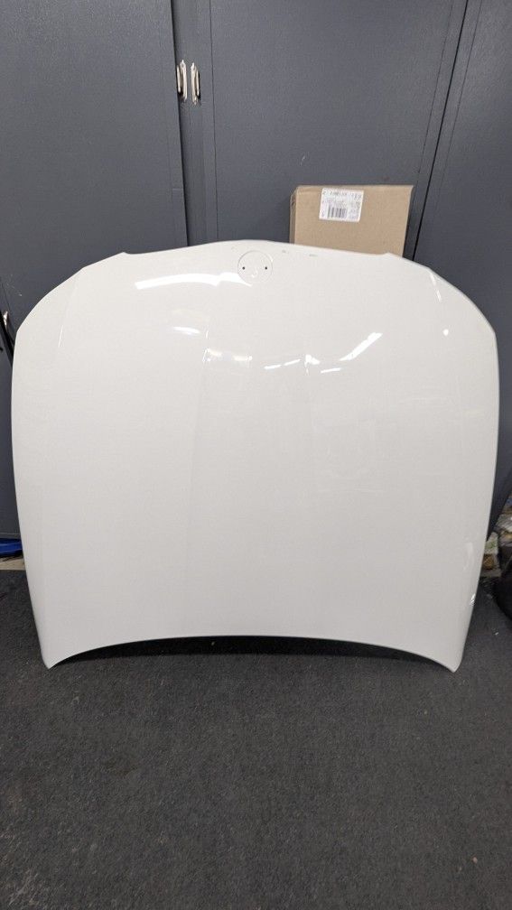 BMW 328i Hood Sedan