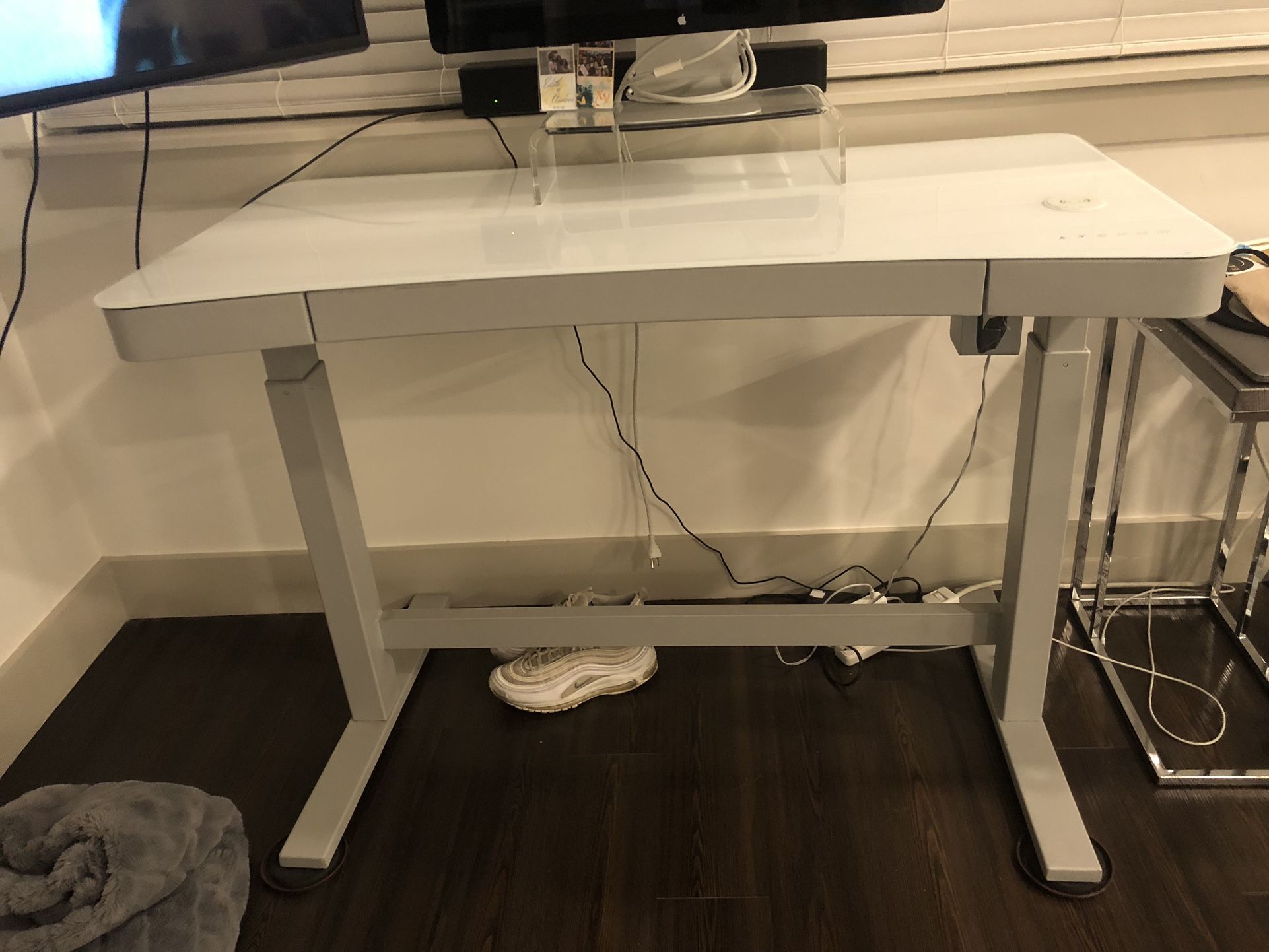 Standing Desk W/ Phone Charger & 2 USB Ports