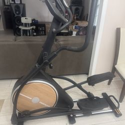 Elliptical machine for exercise