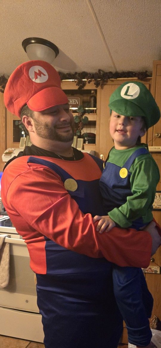 MARIO COSTUMES. ADULT AND CHILD SIZES. S..M..L..&XL