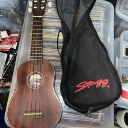 Stagg US40-S  soprano ukulele solid mahogany top, back and sides