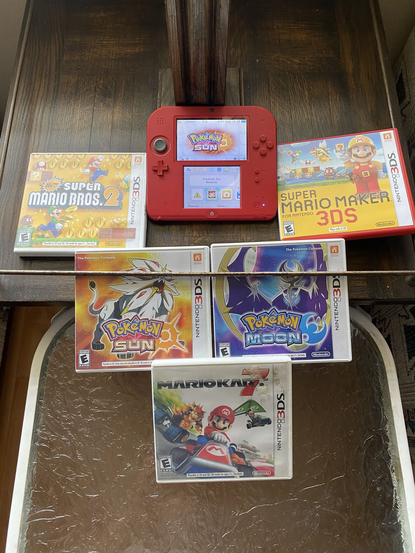 Nintendo 2 Ds + Games