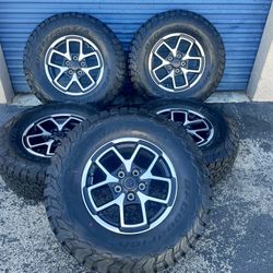 17" Jeep Wrangler Rubicon OEM wheels rims Gladiator tires BFGoodrich 2024 NEW