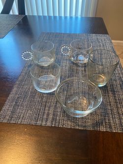 Lot of glass small bowls and cups