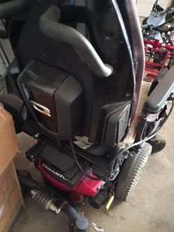 Quantum Q6 electric wheelchair
