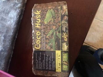 Exoterra coco husk tropical substrate for terrarium