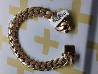 Cuban Link Bracelet - Yellow Gold 10k (.417) 75.4 grams 8 inch