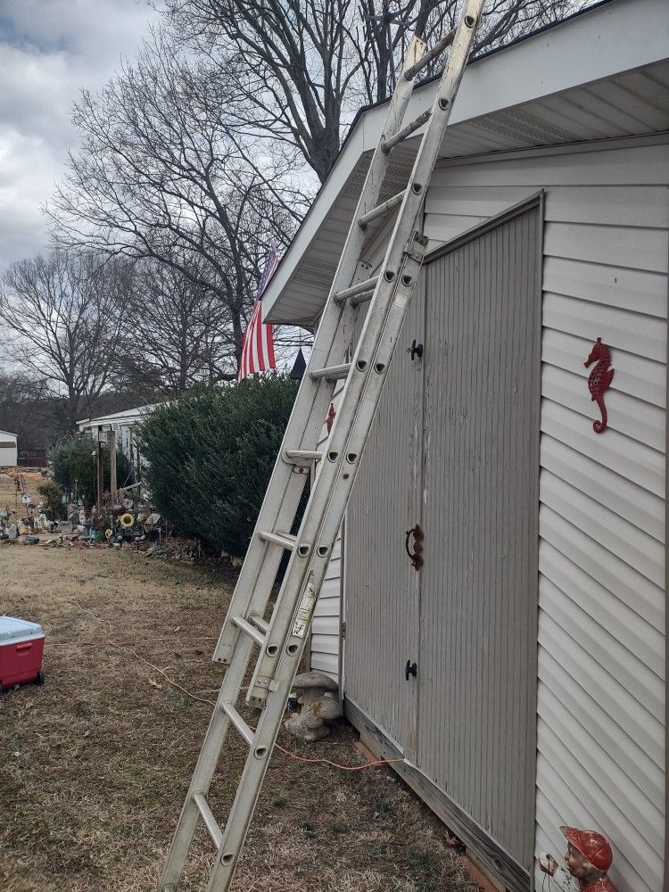 16 Ft Aluminum Ladder