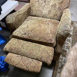 Basset recliner chair