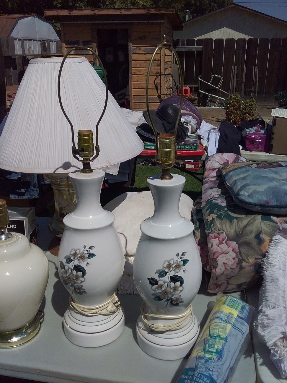 2 Lamps with Lamp Shades. Very nice lamps and shades no scratches or dings,