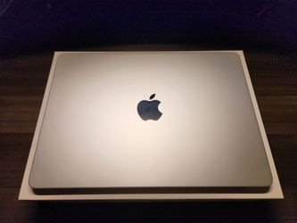 M4 Macbook Air 13" 24gb/512gb