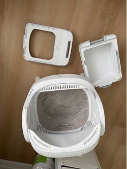 PetPivot Automatic Self-Cleaning Litter Box