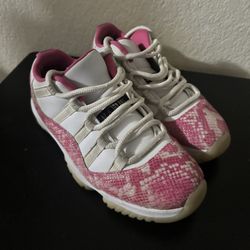 8.5W Pink Snakeskin Jordan 11